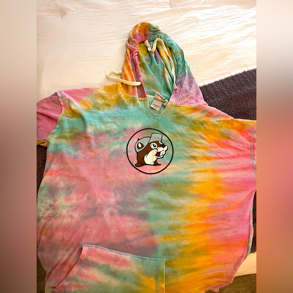 Buc-ees rainbow hoodie